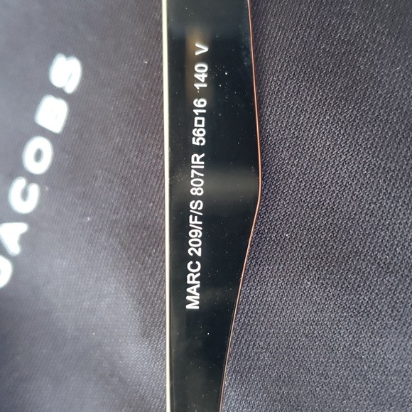 Marc Jacob's sunglasses 🕶 😎 😍 🔥 - Picture 7 of 16